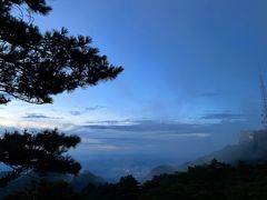 -黄山光明顶山庄