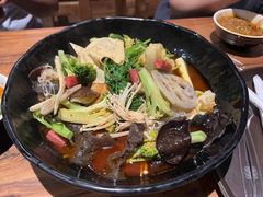 -万记麻辣烫国展总店