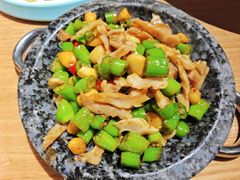 石锅鲨鱼肚-串门海鲜烧烤(五四广场店)