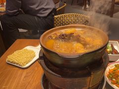 -阿润打边炉·鲜切鸡煲(华漕店)
