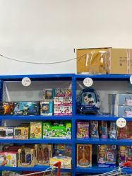 -逝水玩具折扣店
