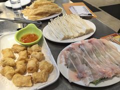 -胡须佬鸡煲四季火锅店(石厦西村直营店)