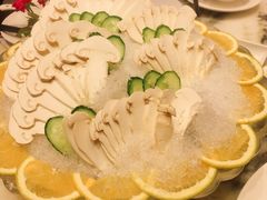 松茸刺生-蔼若春.传承三十年云南菜(金碧公园店)