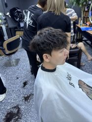 -藤野造型专业烫染接发