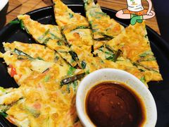 海鲜葱饼-明洞阿姨·韩式酱蟹烤肉·创意料理(三元桥店)