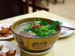 滇味牛肉米线-桥香园云南过桥米线(金马碧鸡店)