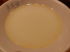 -老牌坊云南鱼豆花火锅(嵩山店)