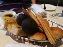 餐前面包-北京金融街丽思卡尔顿酒店·意味轩 Cepe