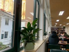 -上海市静安区图书馆(新闸路馆)