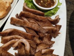 猪颈肉-自然餐厅(Phuket)