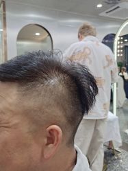 -Tloml salon