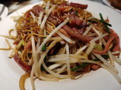 -新大咀港式茶餐厅(宝山万达店)