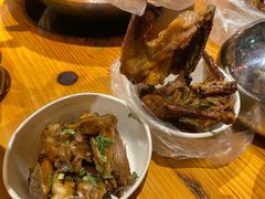 -野山舂·贵州现舂酸汤火锅(鸿通城店)