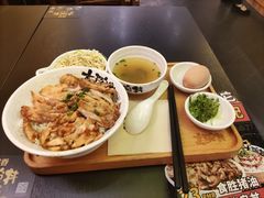 -熊吞·大碗丼烧肉饭(济宁万达广场店)