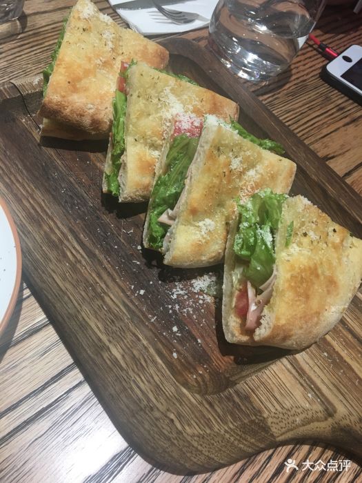 意大利莫塔泰拉香肠三明治mortadella