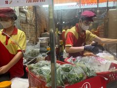 -Bánh Mì Huynh Hoa