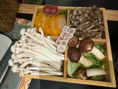-廖掌柜·重庆鲜货火锅(上海首店)