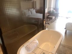 -三亚湾海居铂尔曼度假酒店