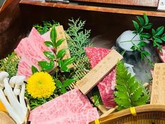 -山川小町·极番烧肉(新地假日广场店)