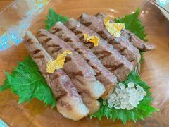 -Chom Cafe and Restaurant