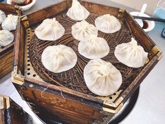 灌汤包-西安贾三灌汤包·回坊小吃·清真炒菜(北院门总店)