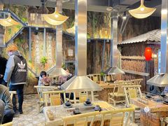 大堂-破瓦寒窑·地摊烤羊排