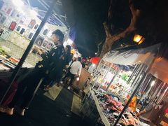 -吴山路夜市