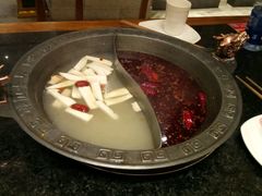 -百年川椒重庆老火锅(光谷店)