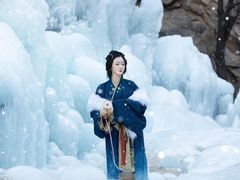 -翩若国风汉服体验馆