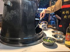 -地锅公社·现炒地锅鸡·地锅鱼·夜宵(罗锦路店)