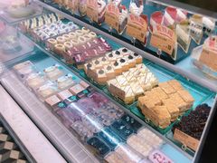 蛋糕切件-圣安娜饼屋(信和广场店)