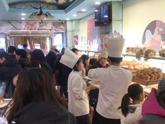 等位区-新侨三宝乐面包店(崇文门店)