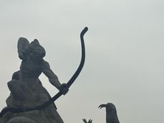 -巴陵广场