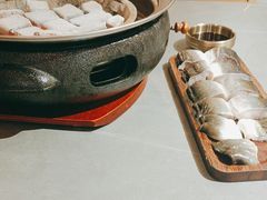 -围炉肉舍•炭烤活鳗•丹东海鲜烤肉(步行街店)