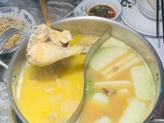 -禄婶鸡煲·打边炉