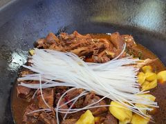 -雪乡人家东北菜·铁锅炖一切(高斯路店)