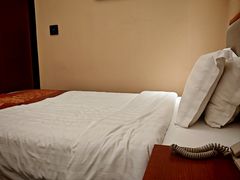 -广东大厦酒店(广州北京路步行街纪念堂地铁站店)