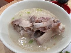 -雷祖芳老妈蹄花店