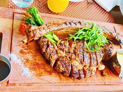 特色澳洲和牛战斧牛排-Kathleen's Waitan 凯圣琳江景西餐厅(外滩店)