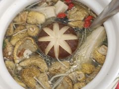 -伊源鼎盛餐饮服务有限公司