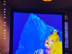 -Nathalie Djurberg与Hans Berg“牛皮纸包裹的月亮”-Prada荣宅当季展览