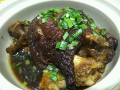 -老码头黑皮肘子锅包肉(赣水路店)
