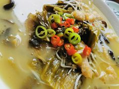 -依江春水烤鸭店