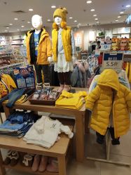 -乐友孕婴童(王府井购物中心店)