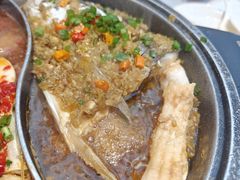 -阿瓦山寨·湘菜现炒·剁椒鱼头王(咸阳总店)