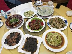 -天隆酒店·本地海鲜鲁菜(烟台大学店)