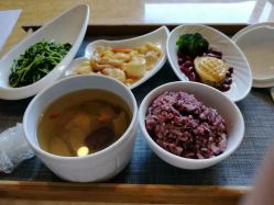 -爱妈月子会所(汕樟总店)