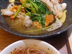 -万记麻辣烫国展总店
