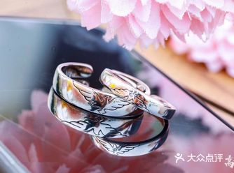 浙大学霸的结婚对戒，花钱也买不到包办婚礼的大学爱了爱了