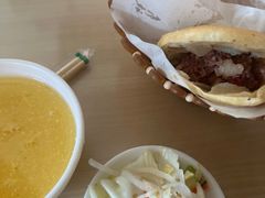 -闫家驴肉老店(华电一校店)